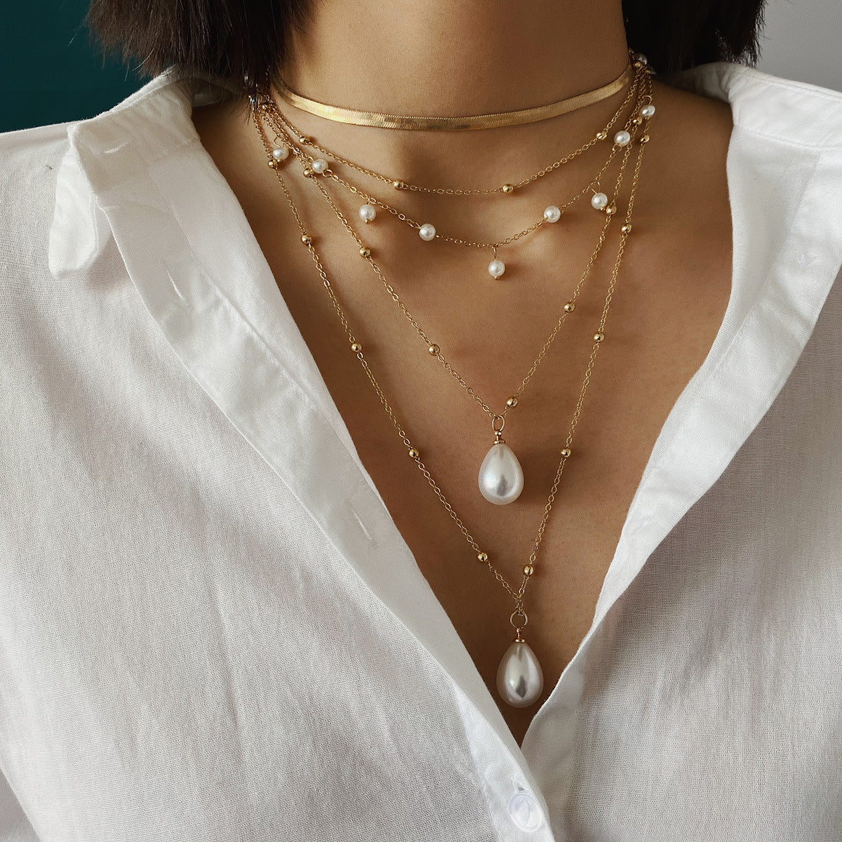 Multi-layer metal chain pearl imitation necklace